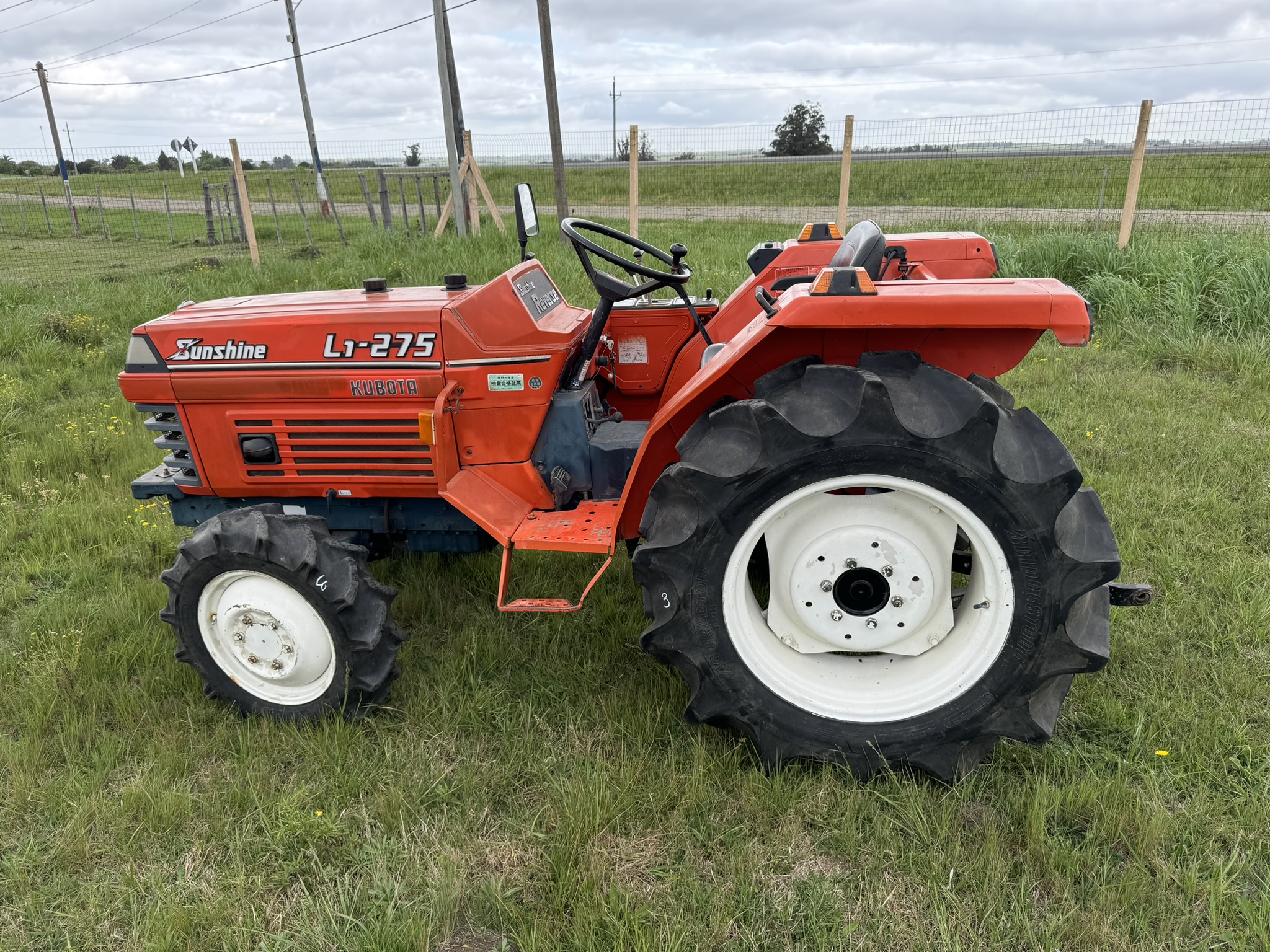 TRACTOR KUBOTA SUNSHINE L1-275 - 30HP