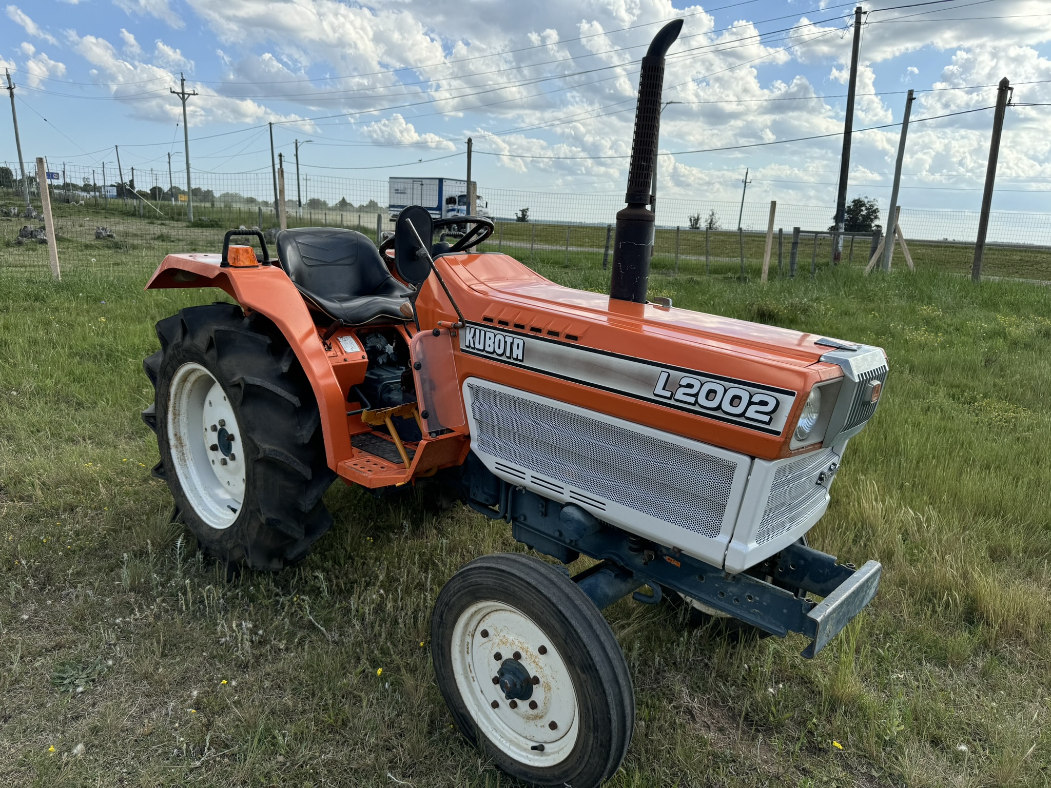 TRACTOR KUBOTA  L2002 - 20HP - 650hrs