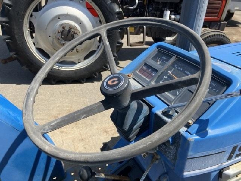 TRACTOR ISEKI - TL 2300 - 25HP 4x4 - 1600 hrs.