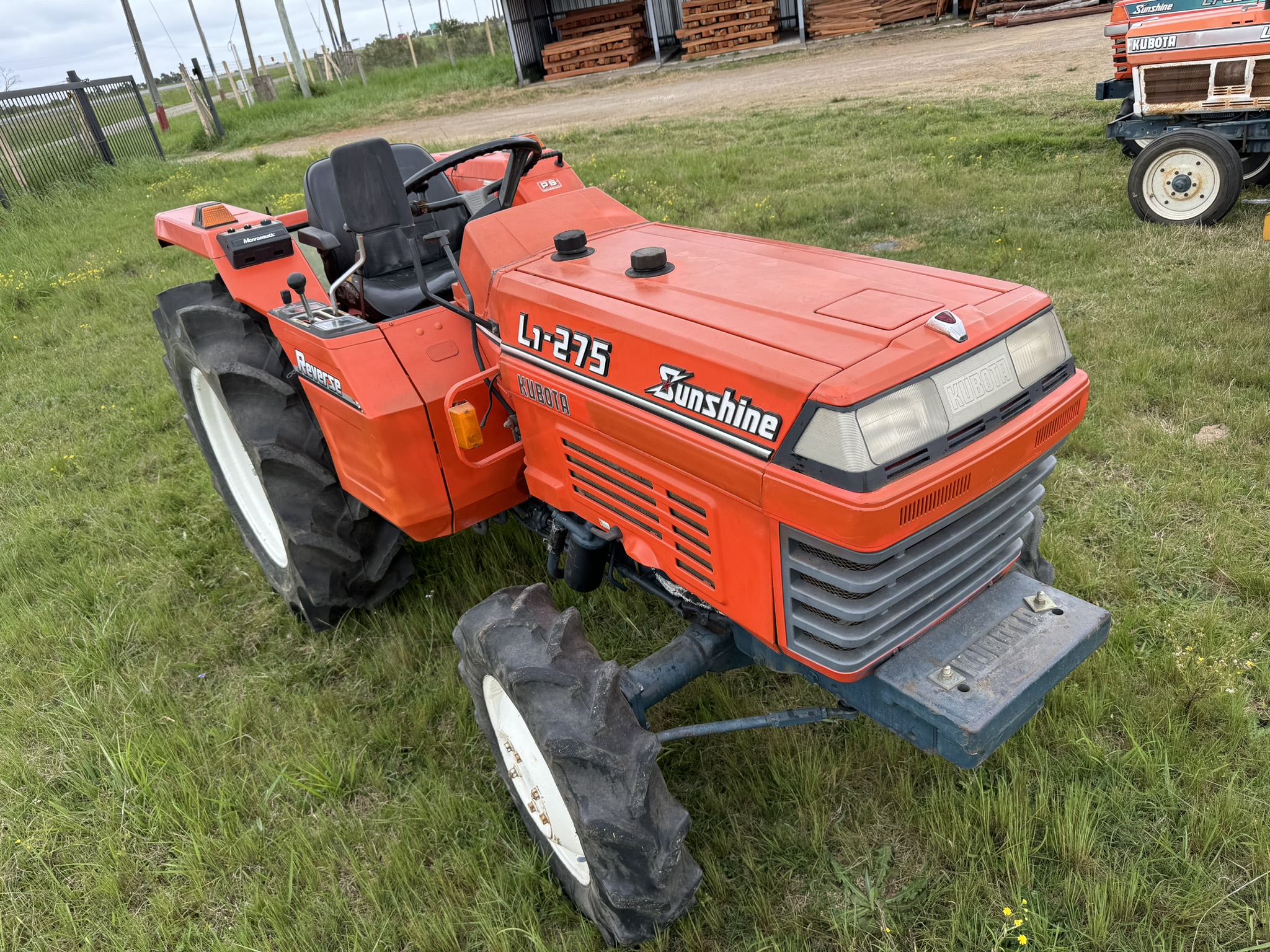 TRACTOR KUBOTA SUNSHINE L1-275 - 30HP