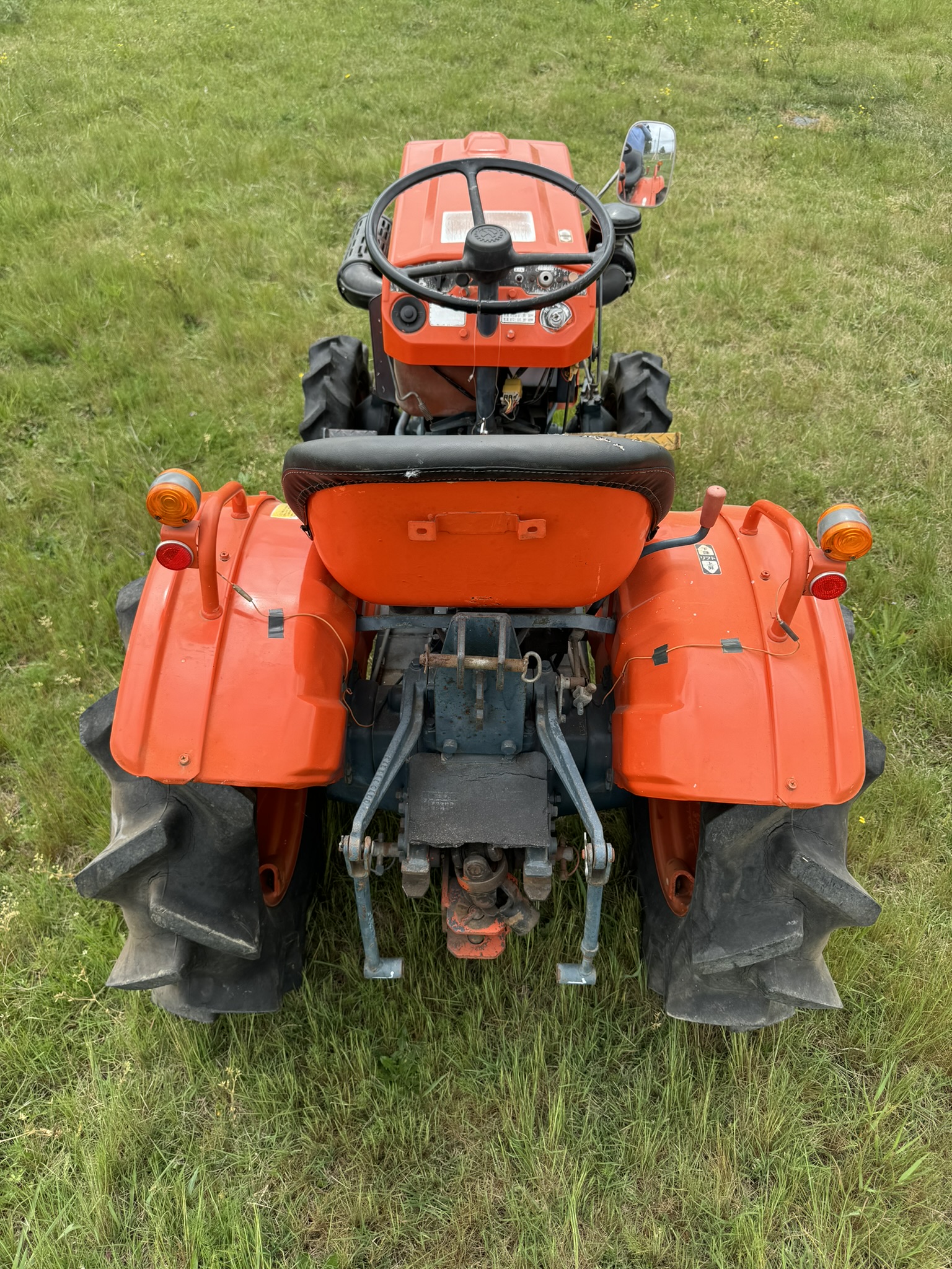 TRACTOR KUBOTA - B7001 - 4x4