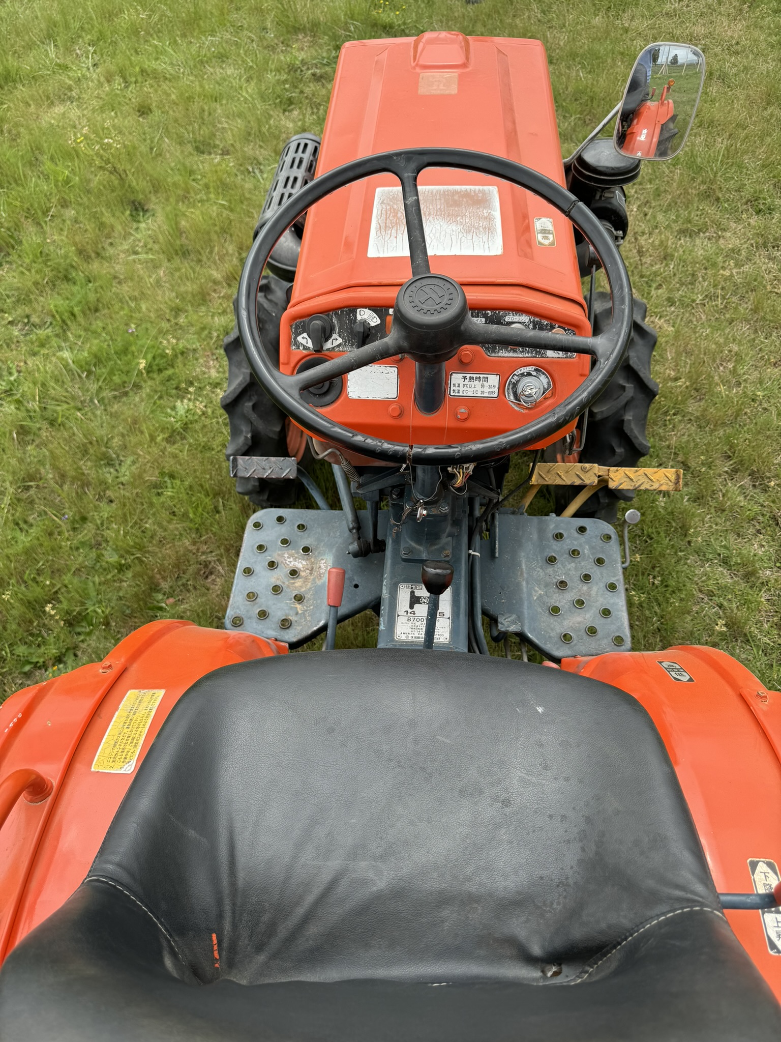 TRACTOR KUBOTA - B7001 - 4x4