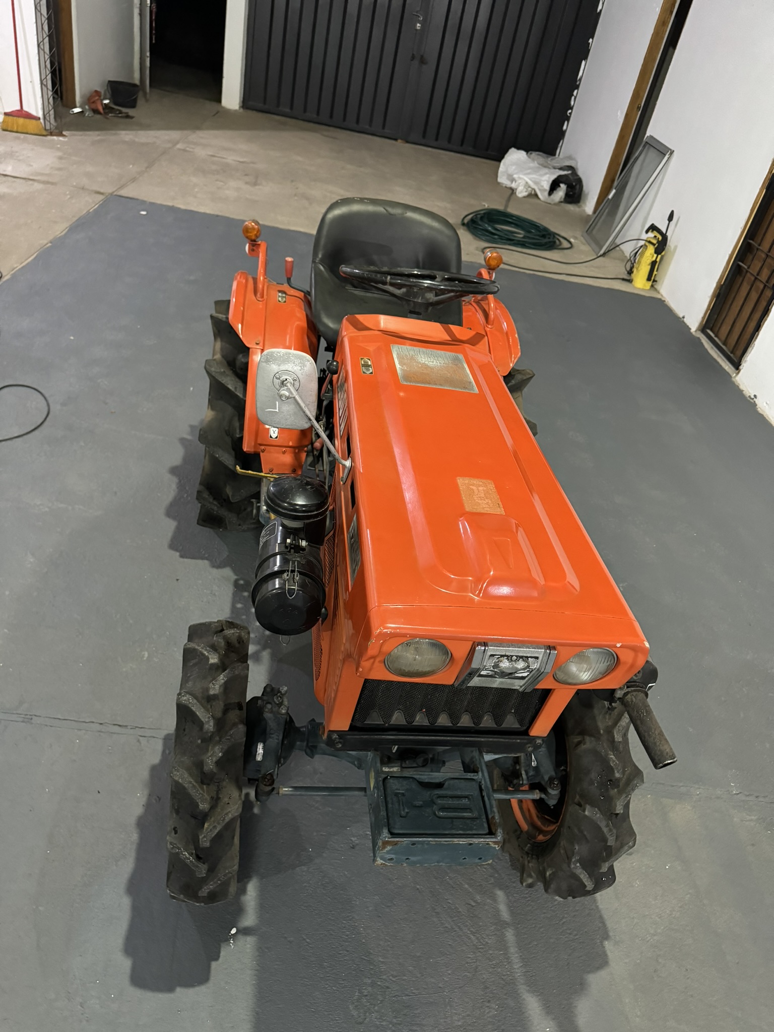 TRACTOR KUBOTA - B7001 - 4x4