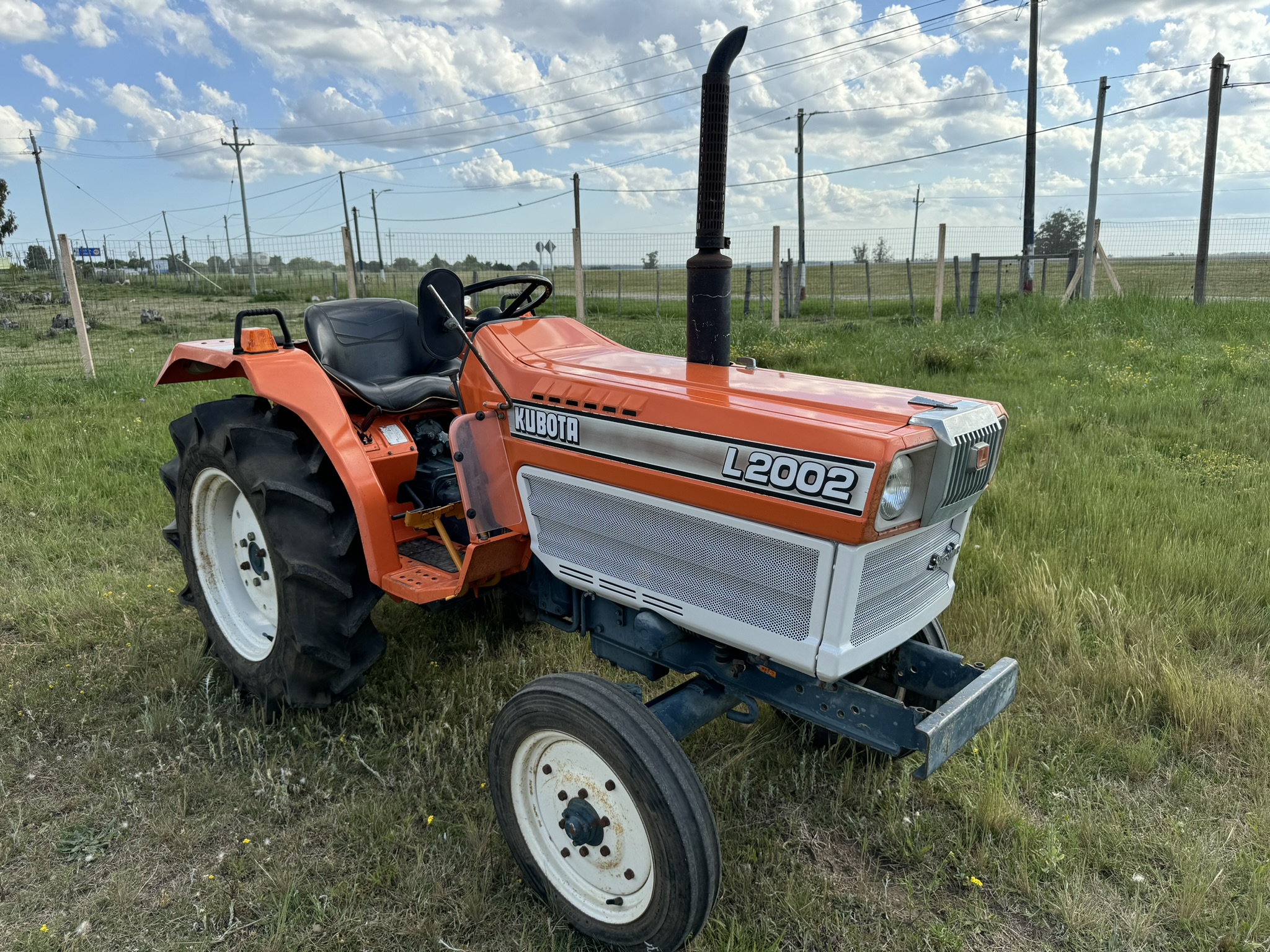 TRACTOR KUBOTA  L2002 - 20HP - 650hrs